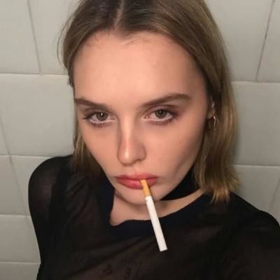 2023欧美最火爆微信头像(共22张)