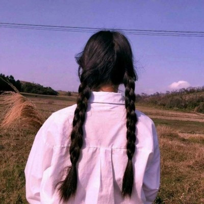 小姐姐背影的照片可爱头像(共24张)