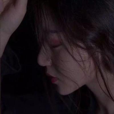 微博唯美忧郁女生头像图片(18张)