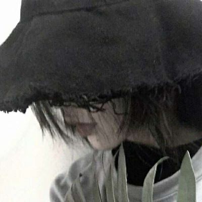 微博唯美忧郁女生头像图片(18张)