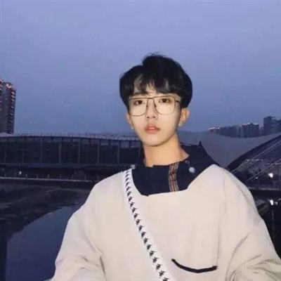 超高清高颜值年轻男生头像(27张)