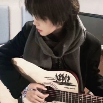 超高清高颜值年轻男生头像(27张)