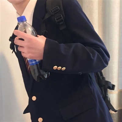 超高清高颜值年轻男生头像(27张)