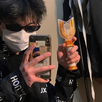 超高清高颜值年轻男生头像(27张)