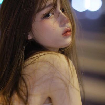 唯美又有点伤感的女生好看头像图片(共12张)