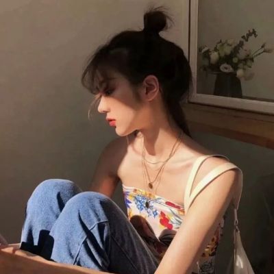 唯美又有点伤感的女生好看头像图片(共12张)