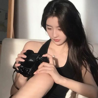 唯美又有点伤感的女生好看头像图片(共12张)