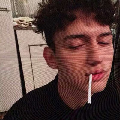 qq男生头像抽烟冷酷图片大全(优选24张)