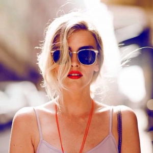 漂亮长发的欧美女生头像图片(精选18张)