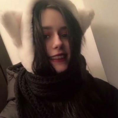 漂亮长发的欧美女生头像图片(精选18张)