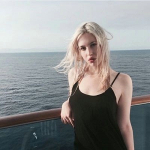 漂亮长发的欧美女生头像图片(精选18张)