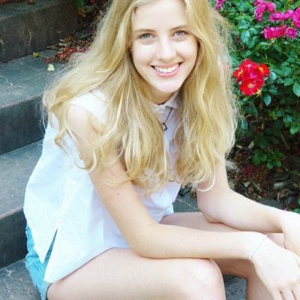 漂亮长发的欧美女生头像图片(精选18张)