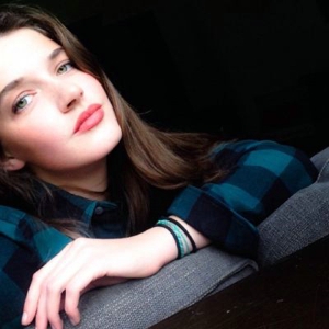 漂亮长发的欧美女生头像图片(精选18张)