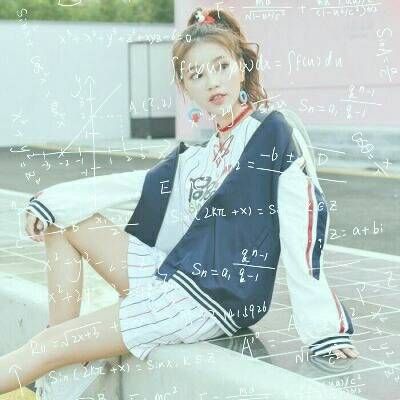 带有数学公式的女生头像(18张)