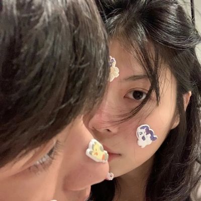 好看的不易撞双人情侣头像不明显(共22张)