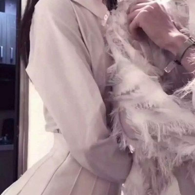 贱贱的骚气的情侣头像(18张)