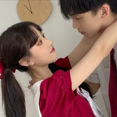 超甜的情侣头像一人一半真人(共20张)