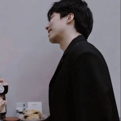 情头一人一张 情侣头像真人(优选20张)