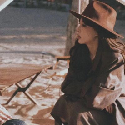 情头一人一张 情侣头像真人(优选20张)