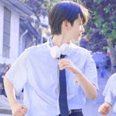 永远不撞的情侣头像一左一右(优选20张)