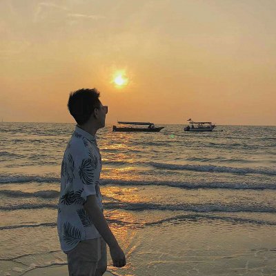 最新个性情侣背影头像(优选16张)