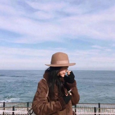 最新个性情侣背影头像(优选16张)