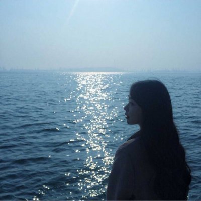 唯美背影情头一人一张图片(精选24张)