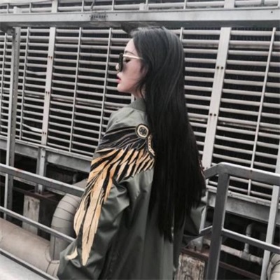 唯美背影情头一人一张图片(精选24张)