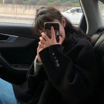 2023最新韩版个性网女生头像(精选24张)