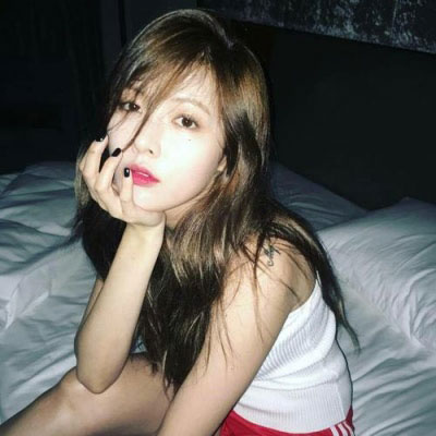 个性伤感的女生qq头像图片(精选16张)