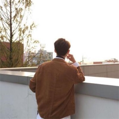 2023男生头像背影图片大全(精选20张)