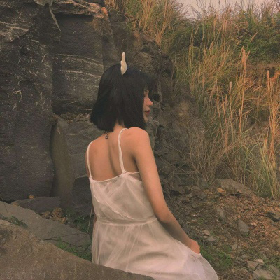 超美闺蜜头像一人一张(精选20张)