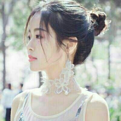 甜美丸子头的女生头像(精选22张)