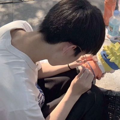 情侣头像浪漫一人一张(优选18张)