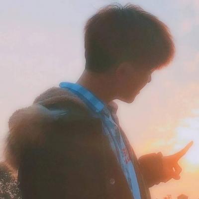 两人情侣头像一人一张(精选20张)