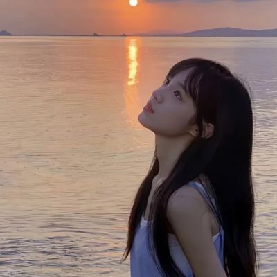 微信最火情侣头像一人一张(精选22张)