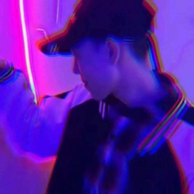 微信最火情侣头像一人一张(精选22张)