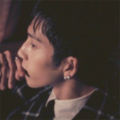 微信最火情侣头像一人一张(精选22张)