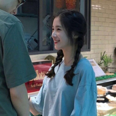 微信最火情侣头像一人一张(精选22张)