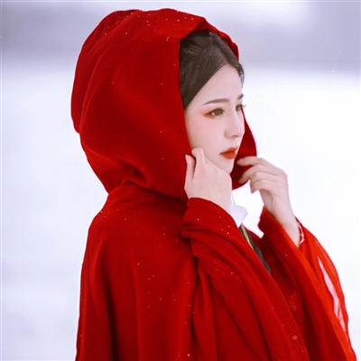 qq头像古风女生真人图片大全(精选18张)