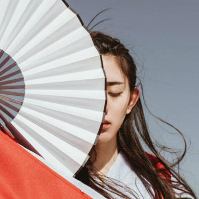 高清好看的红衣女子唯美古风头像图片大全(精选38张)