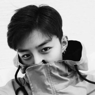 黑白伤感的男生头像(优选20张)