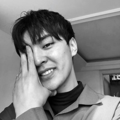 黑白伤感的男生头像(优选20张)