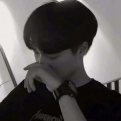 黑白伤感的男生头像(优选20张)