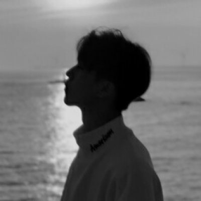 黑白伤感的男生头像(优选20张)