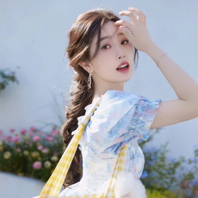 2023年抖音最火的女生头像(20张)