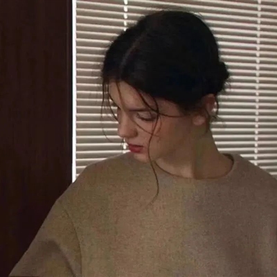 超好看丧气女生头像(优选22张)