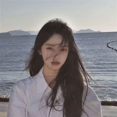 超好看丧气女生头像(优选22张)