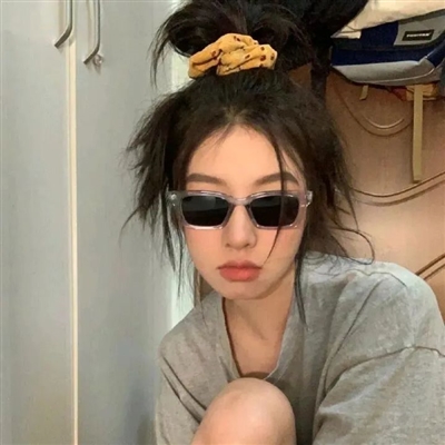 超好看丧气女生头像(优选22张)