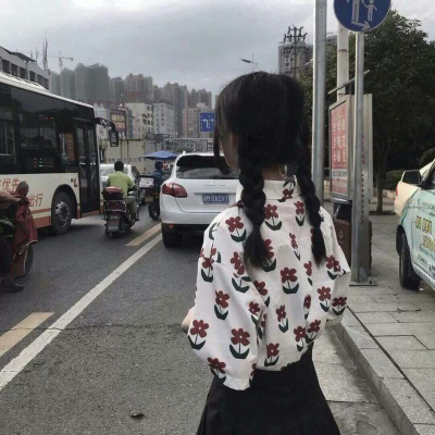 姐妹头像背影女两张(共22张)